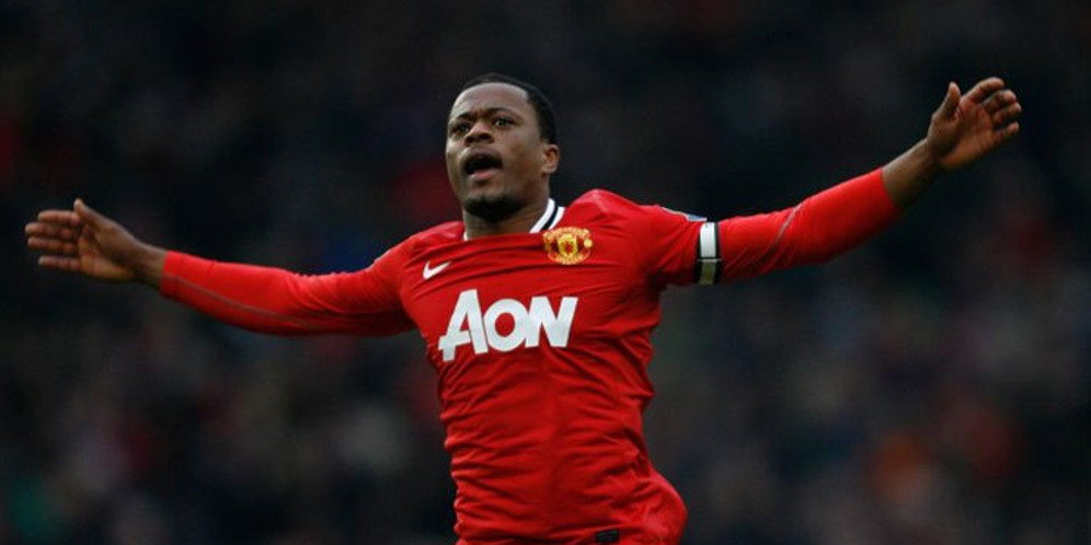 Kini Ada Solksjaer, Evra Kembali ke Old Trafford?